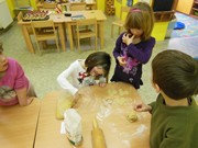 Pečení velikonočních perníčků